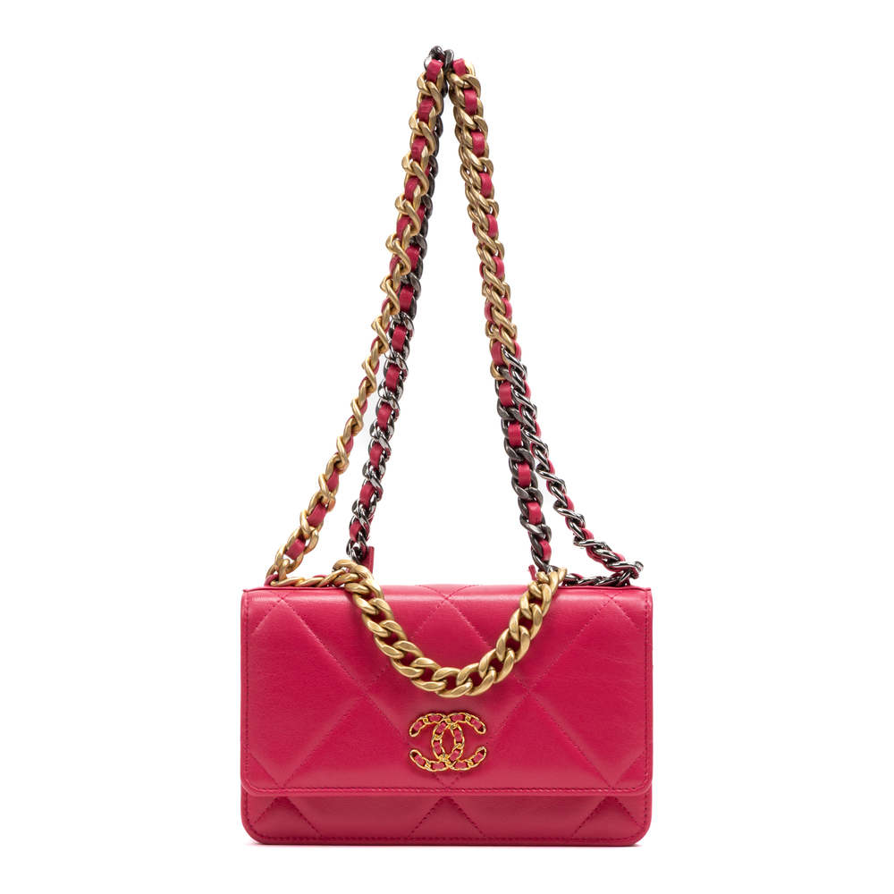 Chanel 19 Wallet on Chain Small